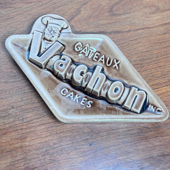 Vintage VACHON Gateau Cakes Logo Ceramic Ashtray by Beauce Canada - Picture 3 of 10